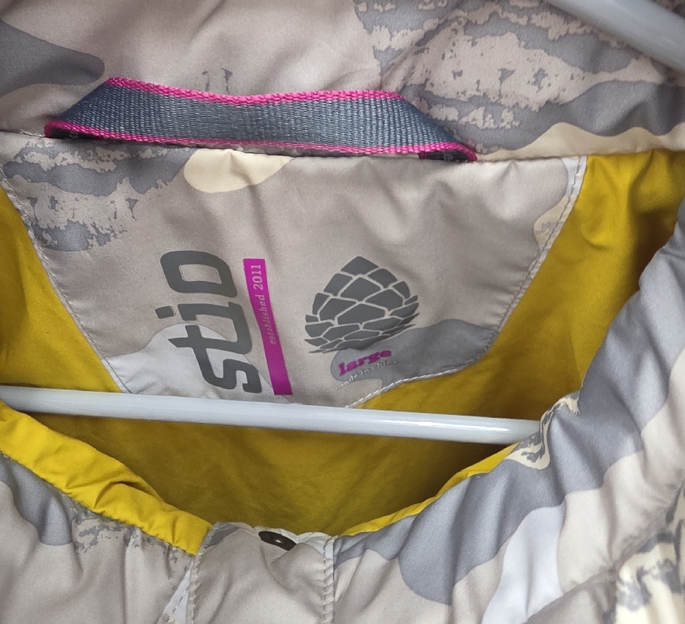 Women's STIO Camouflage Jacket (Shacket) - Picture 3 of 5
